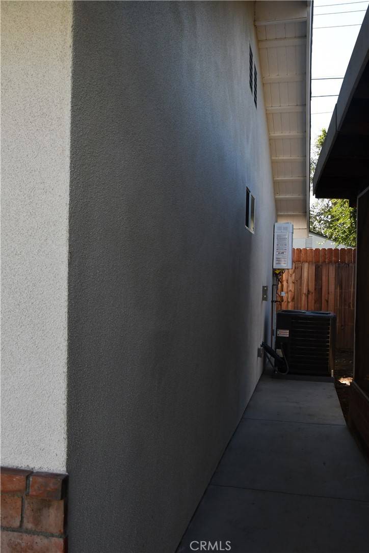 Ontario, CA 91762,917 W. Flora St. #B