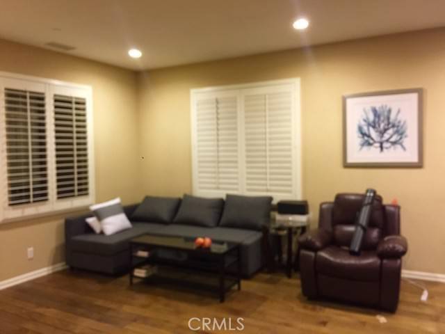 Irvine, CA 92618,70 Latitude