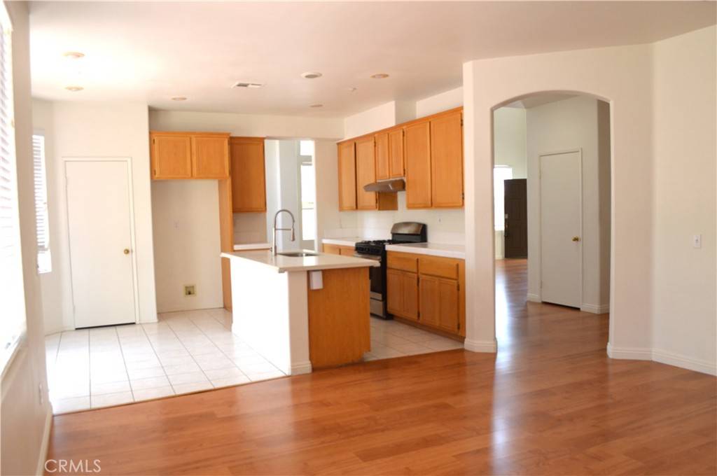 Fontana, CA 92336,5119 St Albert DR