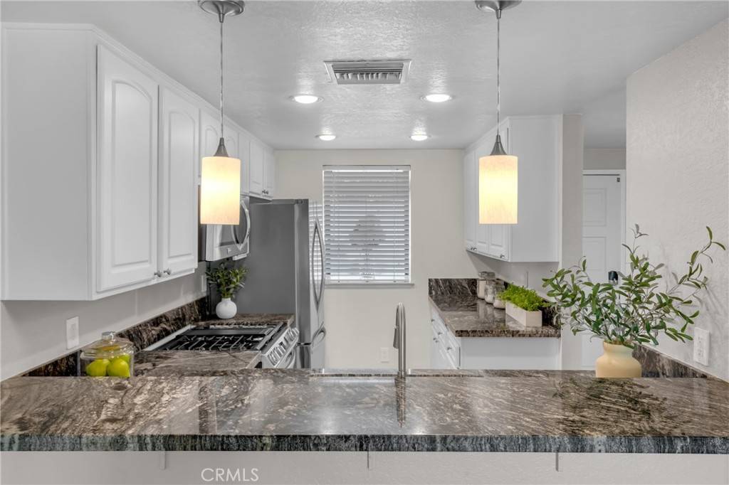 662 Sycamore AVE, Claremont, CA 91711