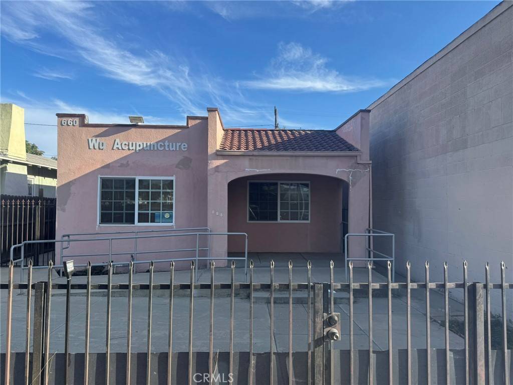 Pomona, CA 91766,660 E Mission BLVD