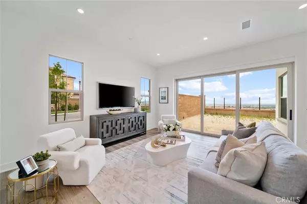 Irvine, CA 92618,101 eversedge