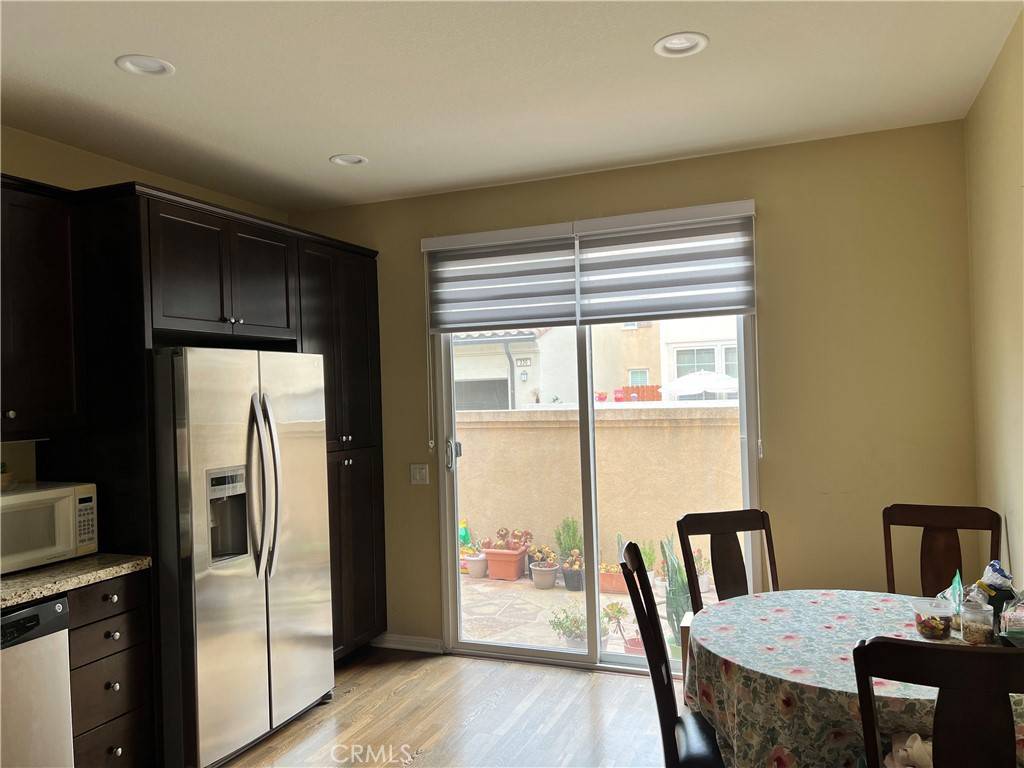 Orange, CA 92865,250 W cork tree DR