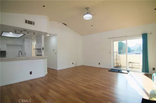Pomona, CA 91768,450 Anderwood CT #14