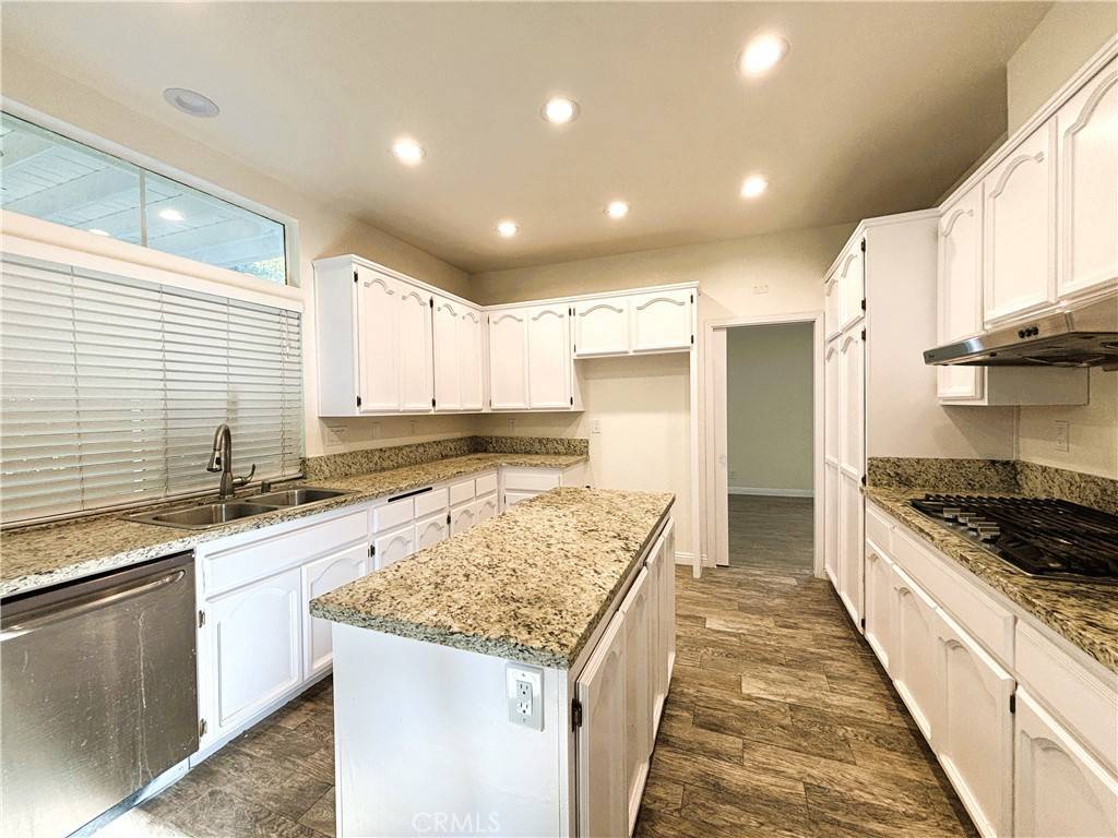 Corona, CA 92879,493 Hillsborough WAY