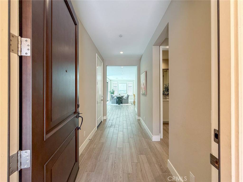 Irvine, CA 92602,142 Dolci