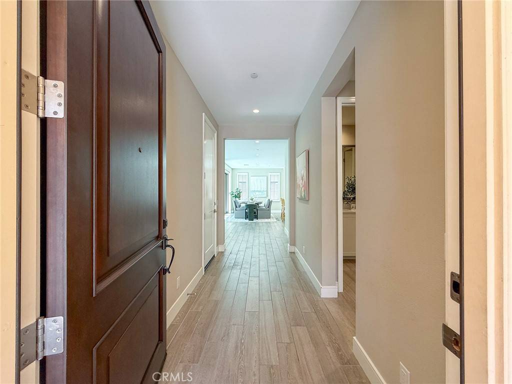Irvine, CA 92602,142 Dolci