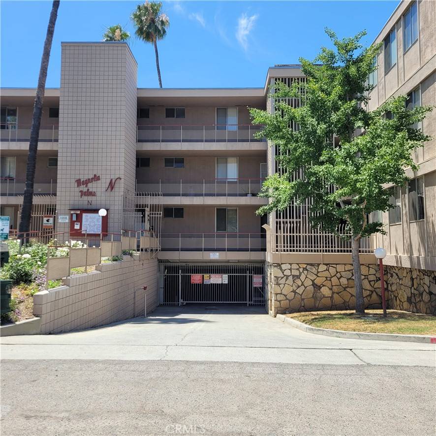 Riverside, CA 92506,6979 Palm CT #M239