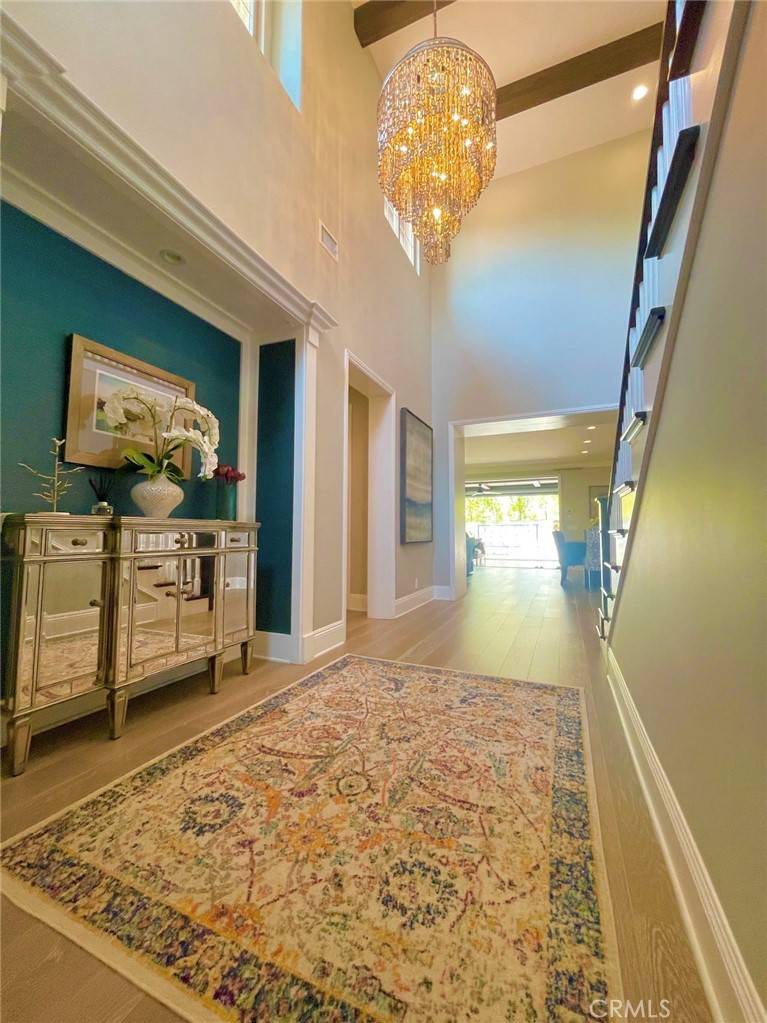 Irvine, CA 92602,33 Sunset Cv
