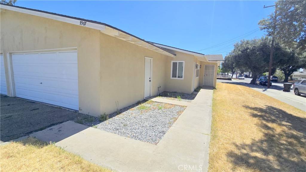 Fontana, CA 92336,7987 Bennett AVE #A