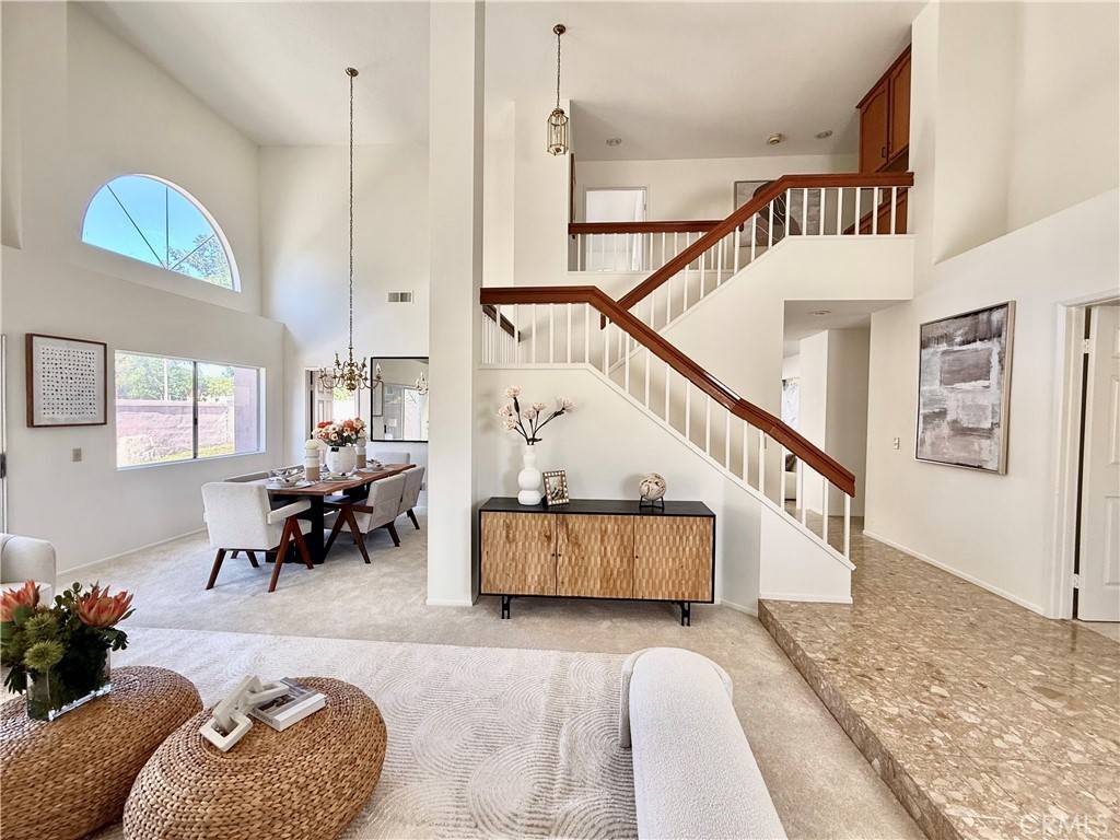 Irvine, CA 92614,18 Decente