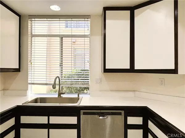 Corona, CA 92882,3100 Puesta Del Sol CT #103