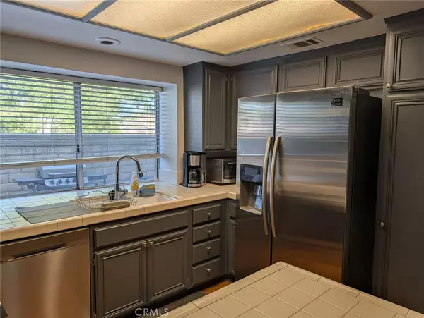 Ontario, CA 91762,823 Granite Privado