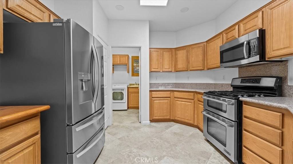 Corona, CA 92883,24057 Watercress DR