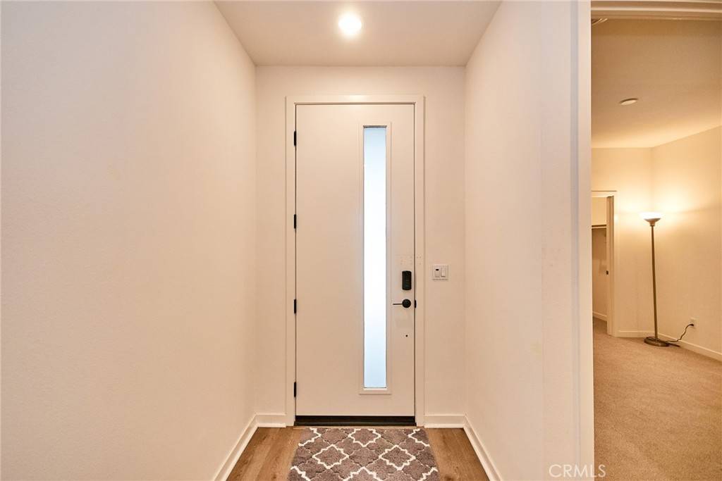 Ontario, CA 91764,944 N Divino Privado #59