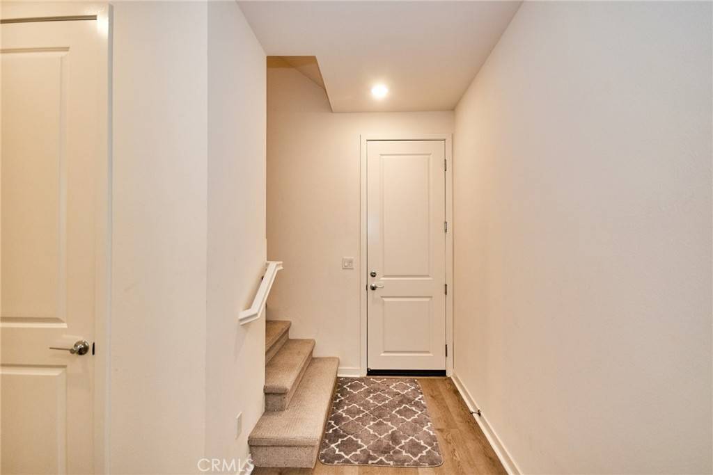 Ontario, CA 91764,944 N Divino Privado #59