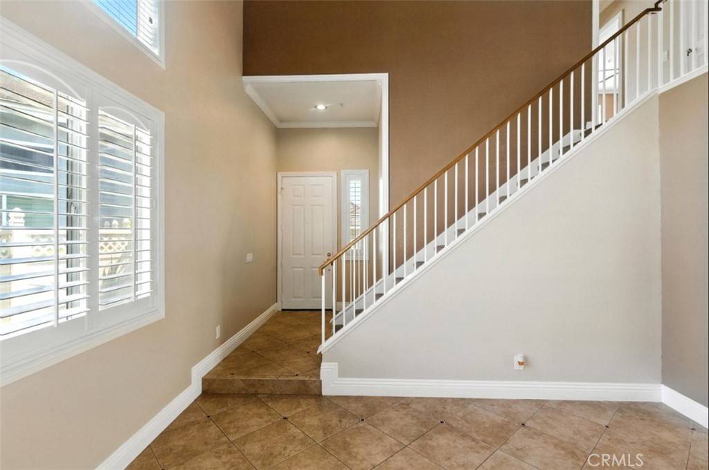 Fontana, CA 92337,15642 Bristol CT