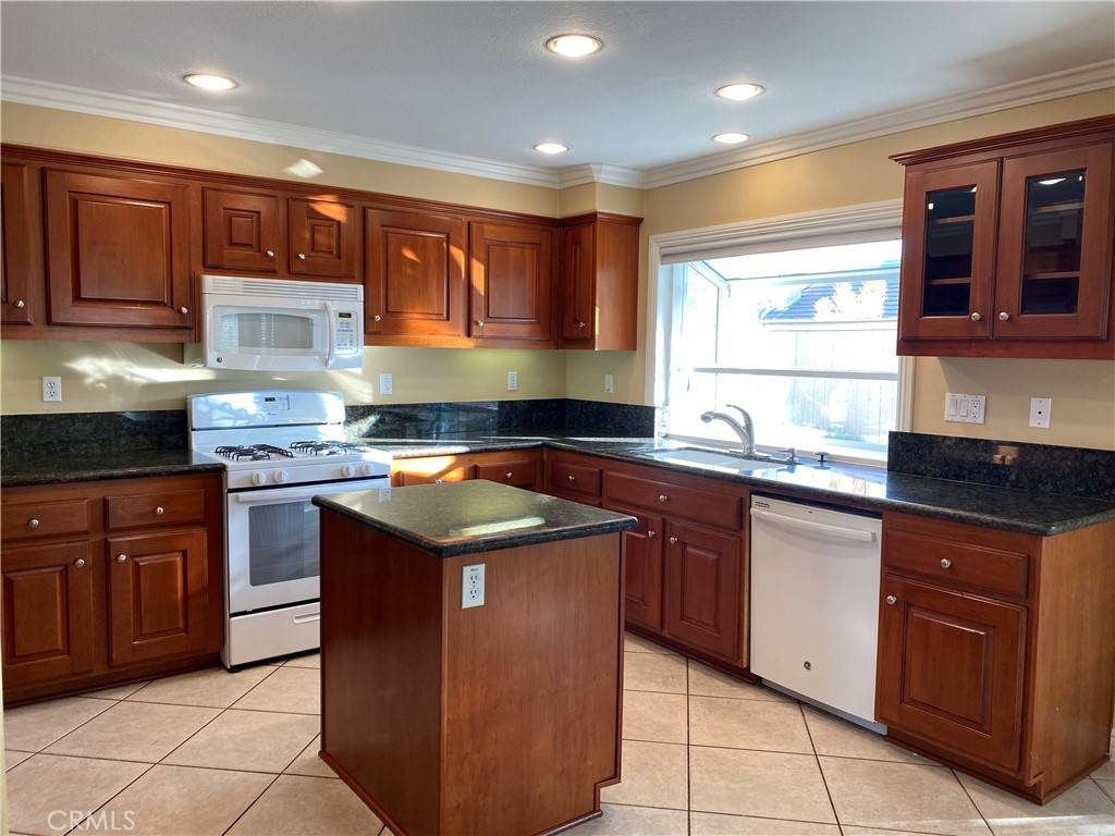 Lake Forest, CA 92610,12 Cameron CIR