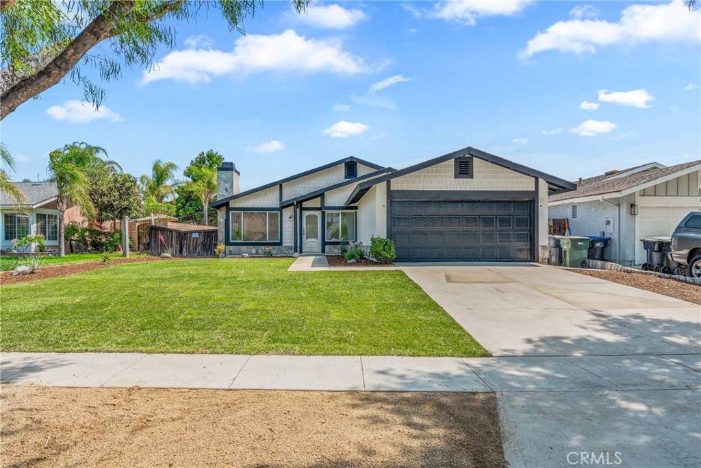 Corona, CA 92878,1157 Fallbrook DR