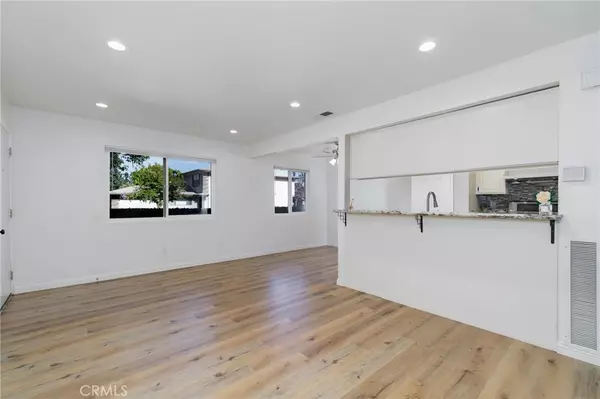 Azusa, CA 91702,1102 W Calle Del Sol #3