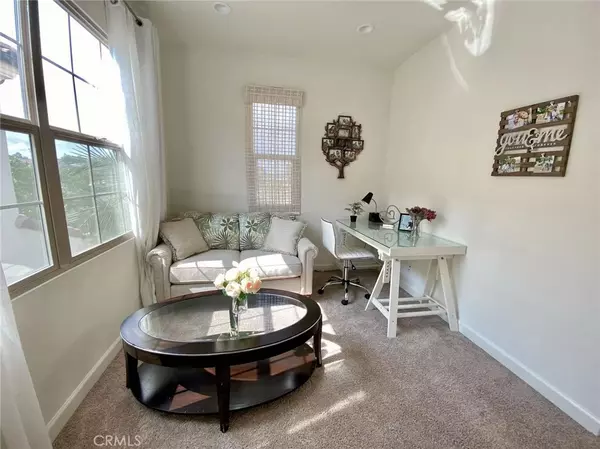 Irvine, CA 92618,200 augustine