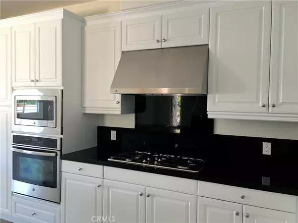 Yorba Linda, CA 92886,18084 Burke LN