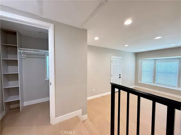 Arcadia, CA 91006,352 E Newman AVE