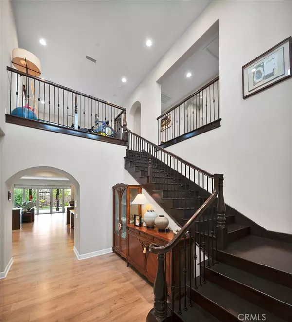 Irvine, CA 92602,17 Lowland
