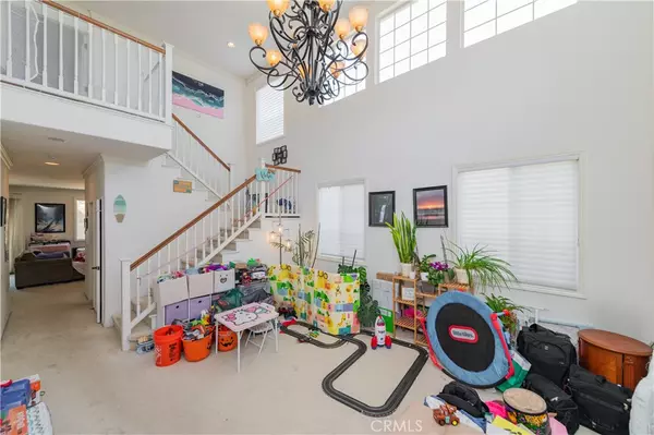 West Covina, CA 91791,1828 Scenic  View CIR