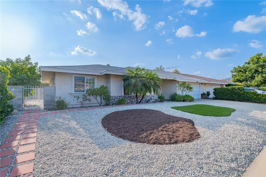 Glendora, CA 91740,1735 S Banna AVE