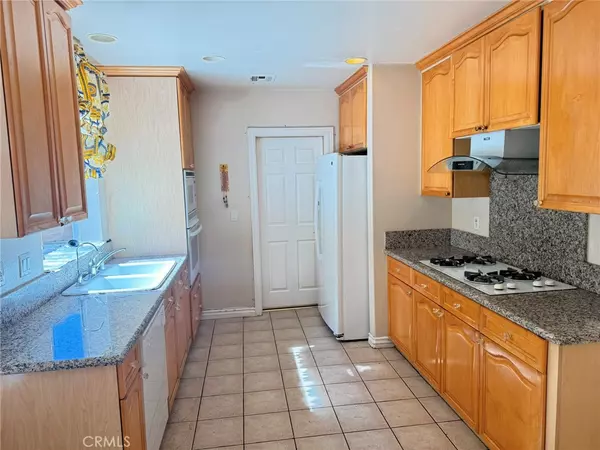 Arcadia, CA 91007,929 W Duarte RD #B