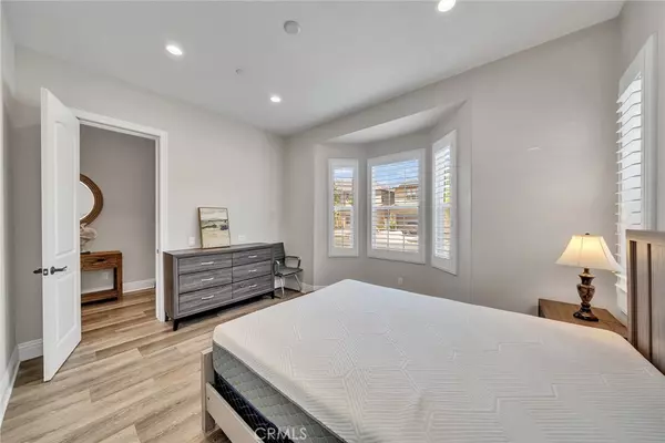 Tustin, CA 92782,61 Windwalker WAY