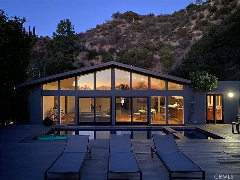 2420 Bowmont DR, Beverly Hills, CA 90210