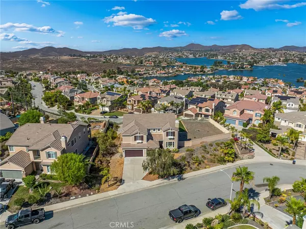 Lake Elsinore, CA 92532,21 Via Palmieki CT