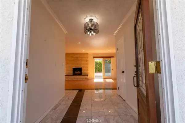 Orange, CA 92869,11031 Meads