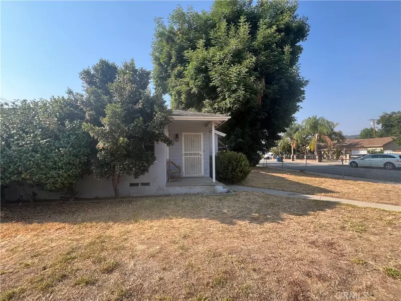 624 S Currier ST, Pomona, CA 91766