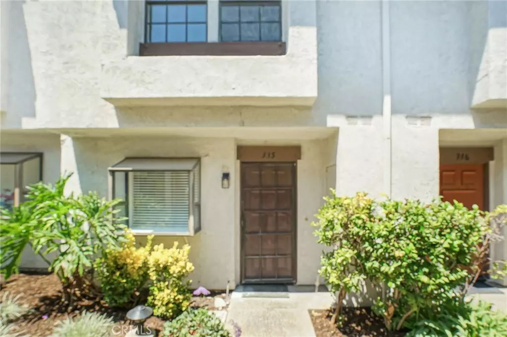 Placentia, CA 92870,335 Molokai DR