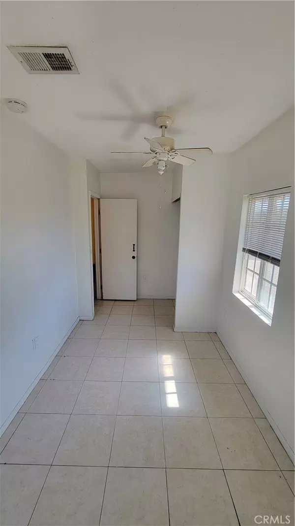 San Bernardino, CA 92405,437 17th #3