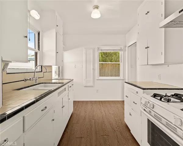 Pomona, CA 91767,657 659 E Jefferson AVE
