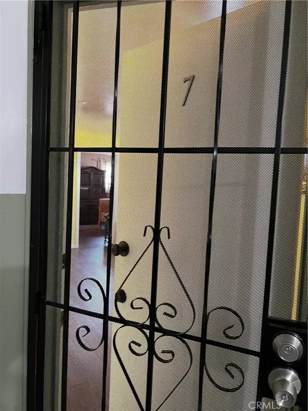 Los Angeles, CA 90028,6131 Afton PL #7