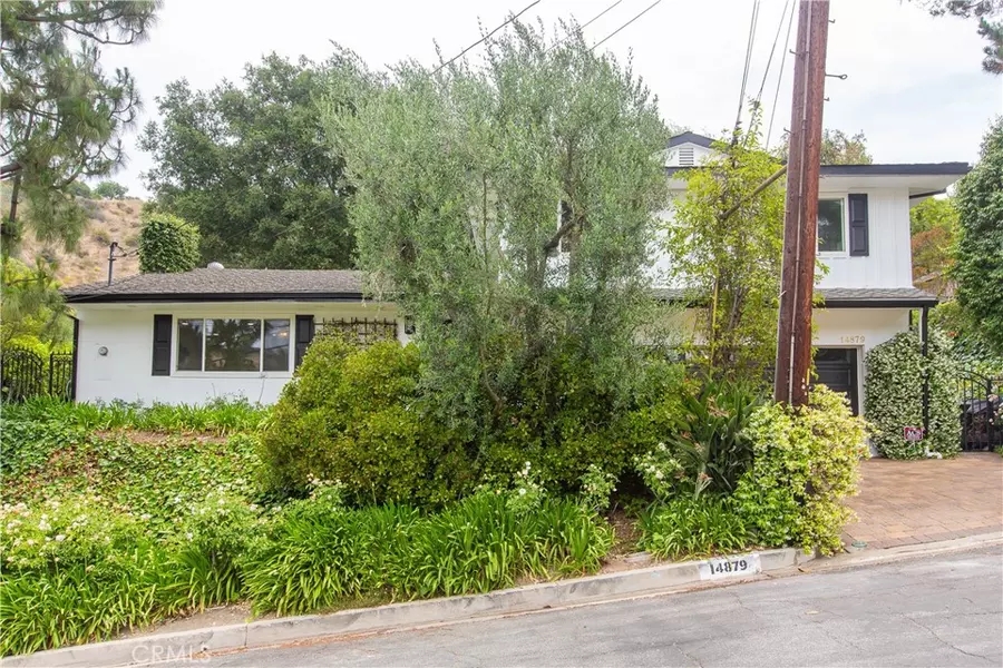 14879 Jadestone DR, Sherman Oaks, CA 91403