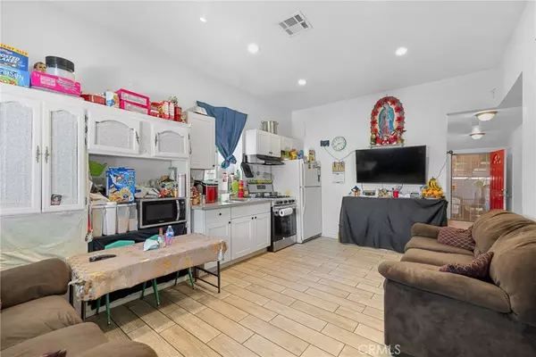 Riverside, CA 92507,245 Commercial AVE
