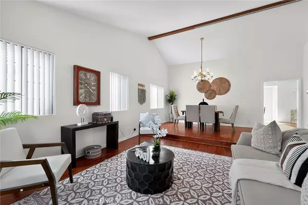 20254 Stagg ST, Winnetka, CA 91306