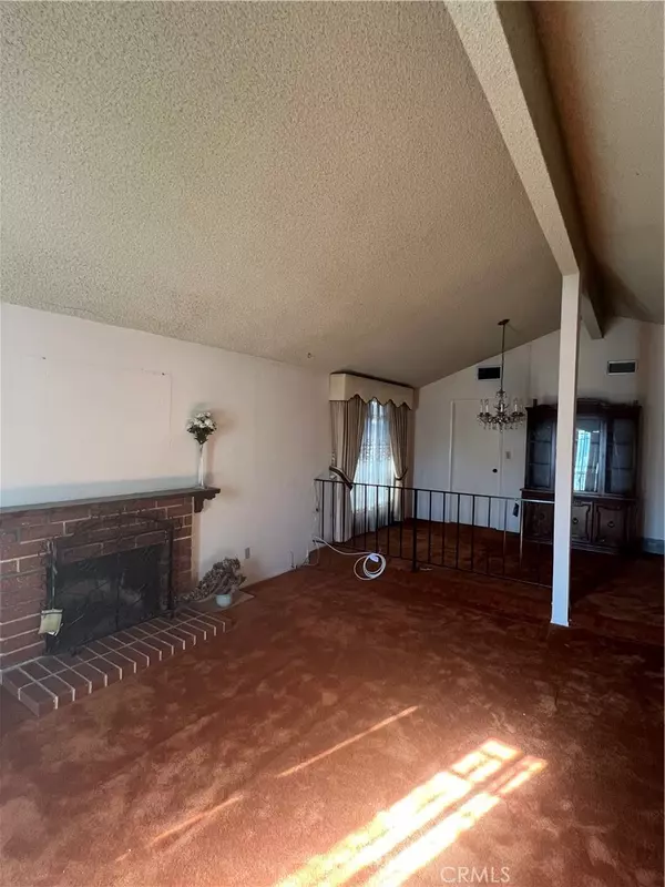 Pacoima, CA 91331,9688 Kewen AVE