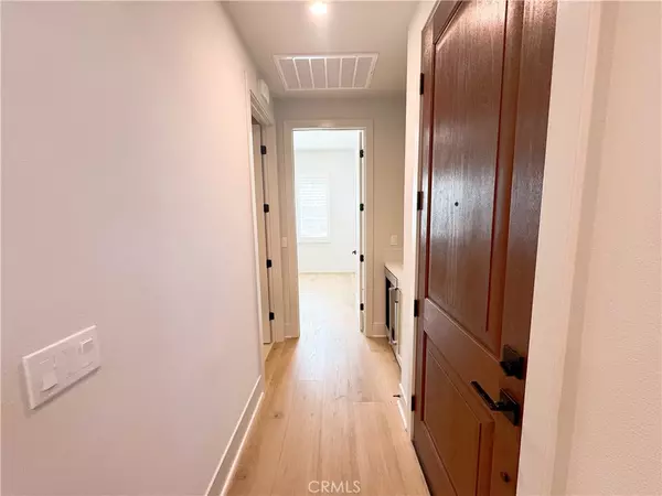 Irvine, CA 92602,121 bozeman