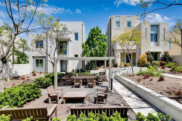 Irvine, CA 92618,105 Catalyst