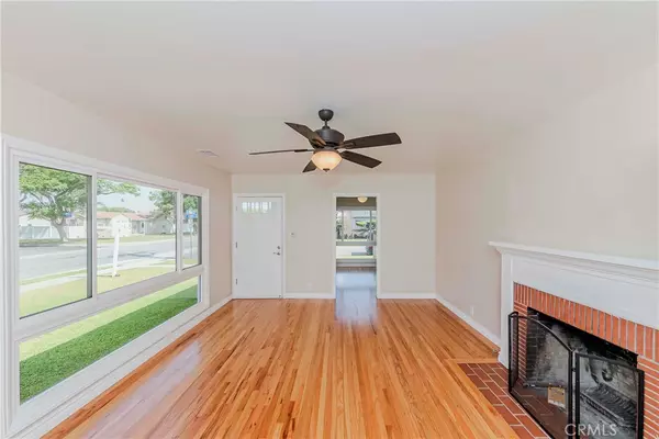 Downey, CA 90241,10402 Dolan