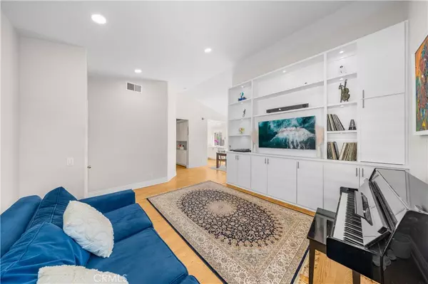 Irvine, CA 92606,37 Marsala