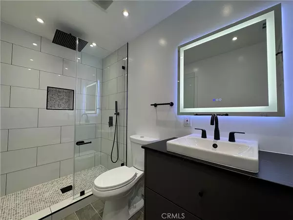 Los Angeles, CA 90077,2212 Linda Flora DR