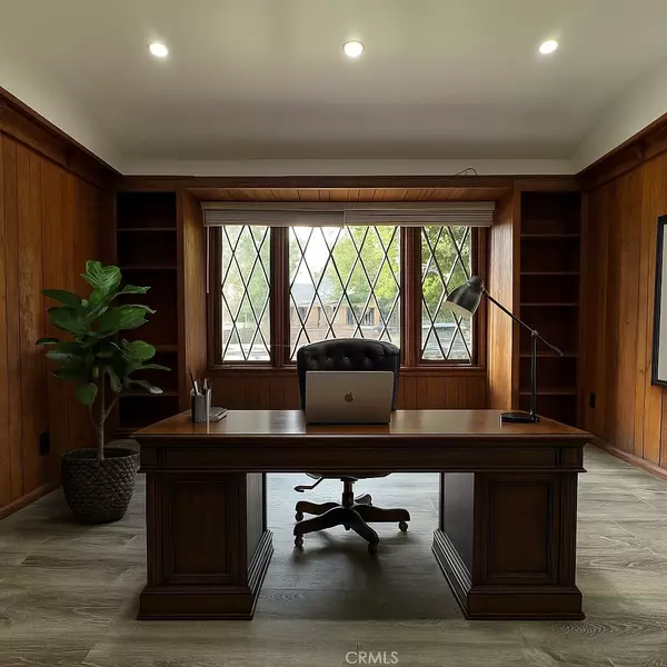 Los Angeles, CA 90077,2212 Linda Flora DR